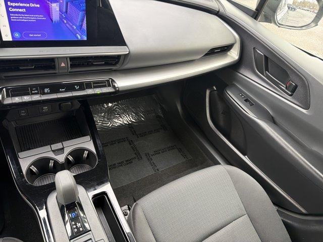 2025 Toyota Prius LE (Natl)