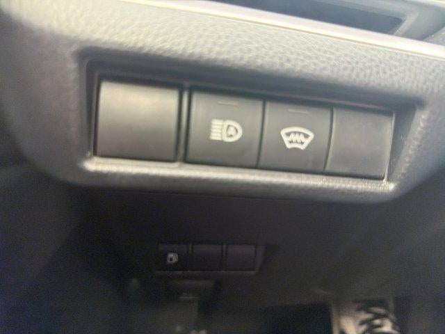 2025 Toyota Prius LE (Natl)