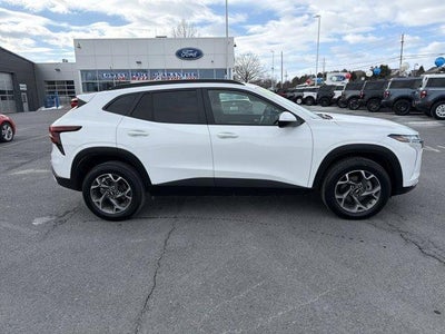 2025 Chevrolet Trax FWD 4dr LT