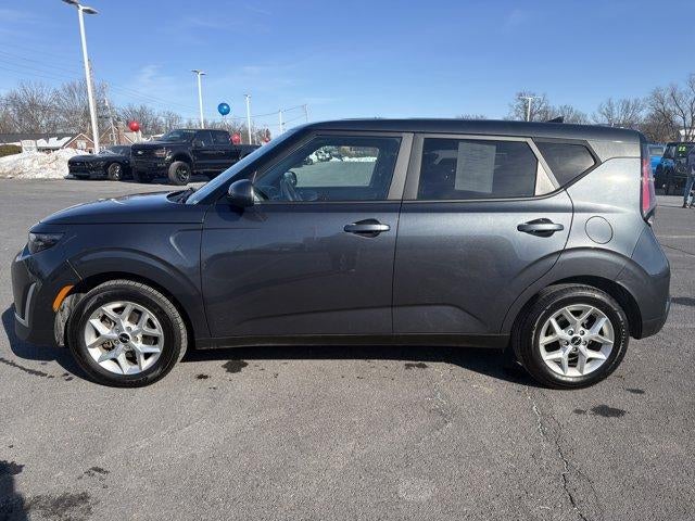 2024 Kia Soul LX IVT