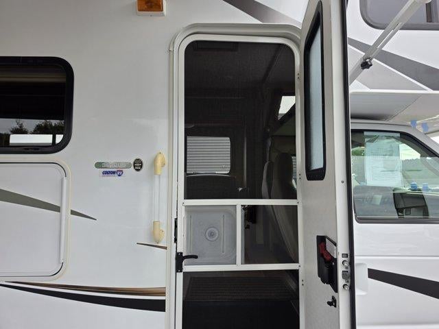 2012 Ford Econoline Commercial Cutaway E-450 Super Duty 158" DRW