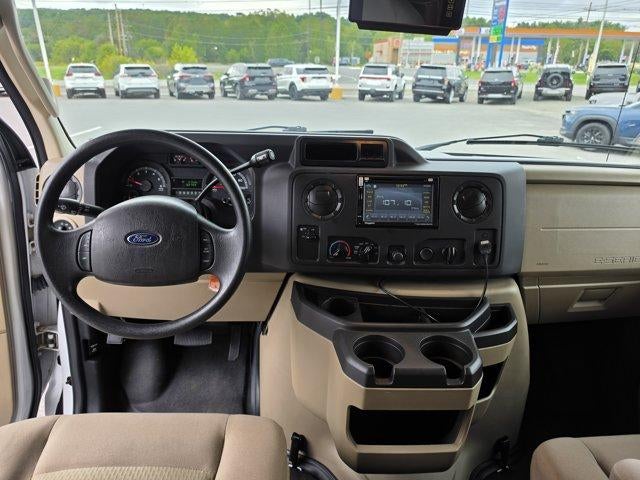 2012 Ford Econoline Commercial Cutaway E-450 Super Duty 158" DRW