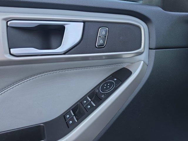 2023 Ford Explorer XLT 4WD
