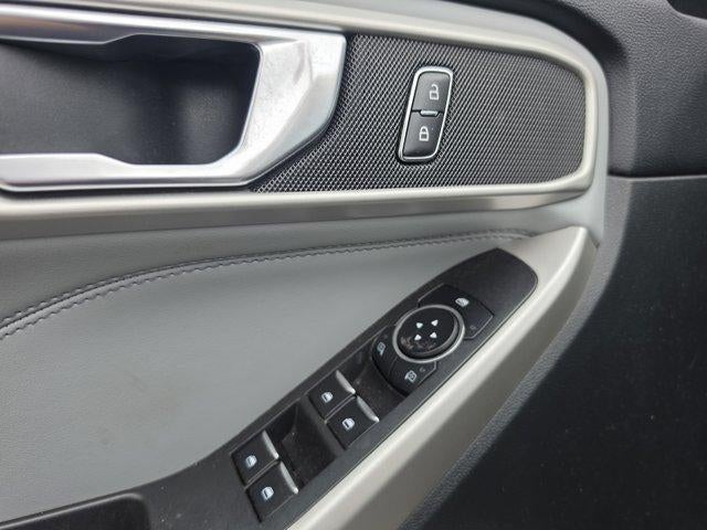 2022 Ford Explorer XLT 4WD