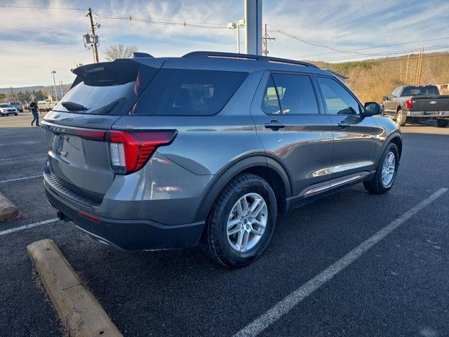 2025 Ford Explorer Active RWD