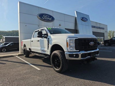 2023 Ford Super Duty F-350 SRW XL 4WD Crew Cab 6.75' Box