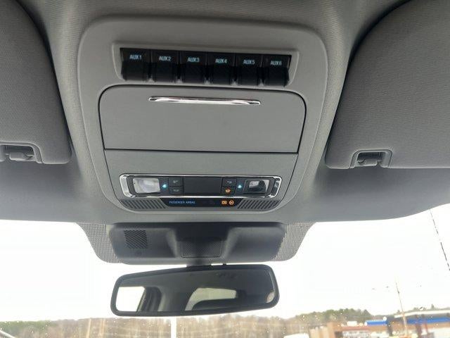 2025 Ford Super Duty F-350 DRW LARIAT 4WD Crew Cab 8' Box