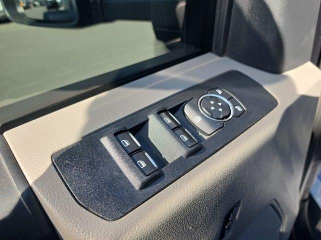 2021 Ford Super Duty F-350 DRW XL 4WD Crew Cab 8' Box