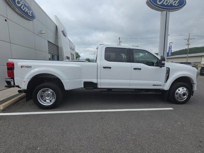 2024 Ford Super Duty F-450 DRW XLT 4WD Crew Cab 8' Box