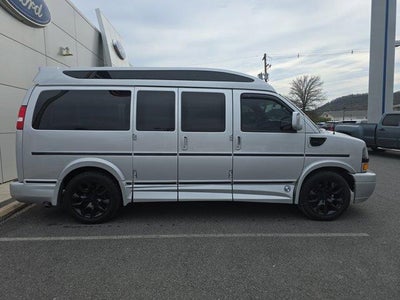 2021 Chevrolet Express Passenger 2500 Regular Wheelbase Rear-Wheel Drive 1LS