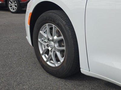 2026 Chrysler Pacifica Select FWD