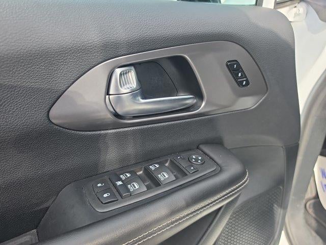 2026 Chrysler Pacifica Select FWD