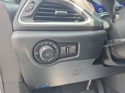 2026 Chrysler Pacifica Select FWD