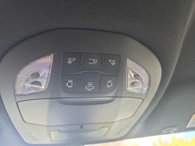 2026 Chrysler Pacifica Select FWD