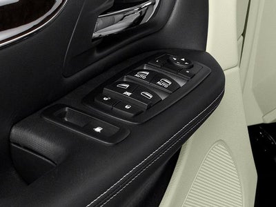 2012 Chrysler Town & Country 4dr Wgn Limited