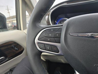 2023 Chrysler Pacifica Limited FWD