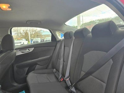 2023 Kia Forte LXS IVT