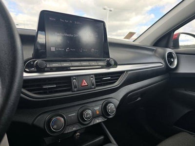2023 Kia Forte LXS IVT