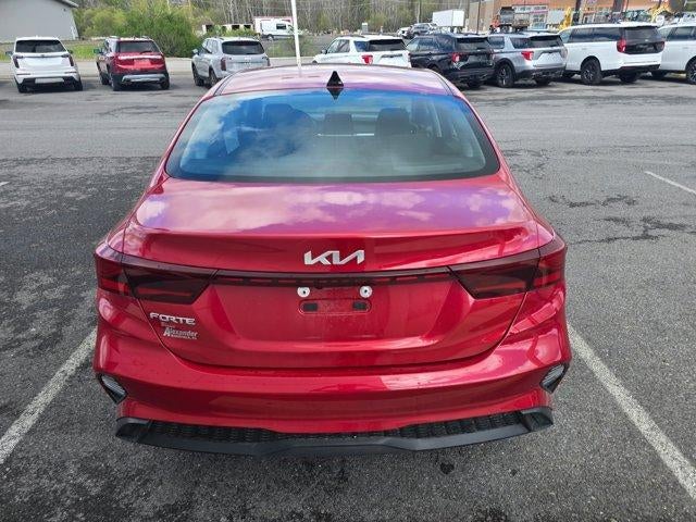 2023 Kia Forte LXS IVT