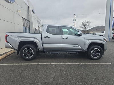 2025 Toyota Tacoma 4WD 4WD TRD Sport Double Cab 5' Bed AT (Natl)