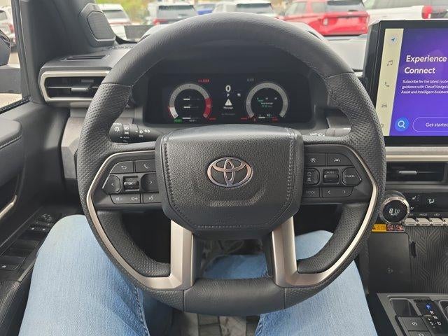 2025 Toyota Tacoma 4WD 4WD Trailhunter Hybrid Double Cab 5' Bed AT (Natl)