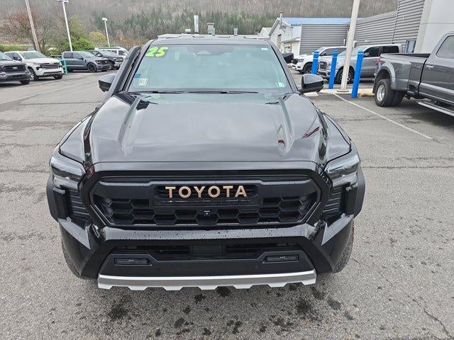 2025 Toyota Tacoma 4WD 4WD Trailhunter Hybrid Double Cab 5' Bed AT (Natl)