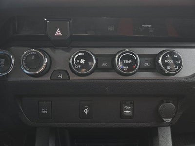 2017 Toyota Tacoma TRD Sport Access Cab 6' Bed V6 4x4 AT (Natl)