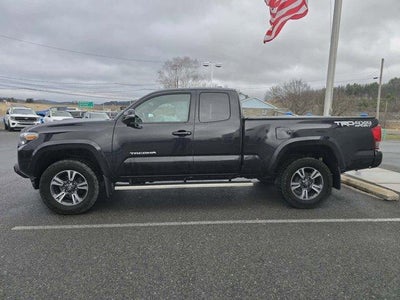 2017 Toyota Tacoma TRD Sport Access Cab 6' Bed V6 4x4 AT (Natl)