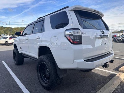 2018 Toyota 4Runner SR5 Premium 4WD (Natl)