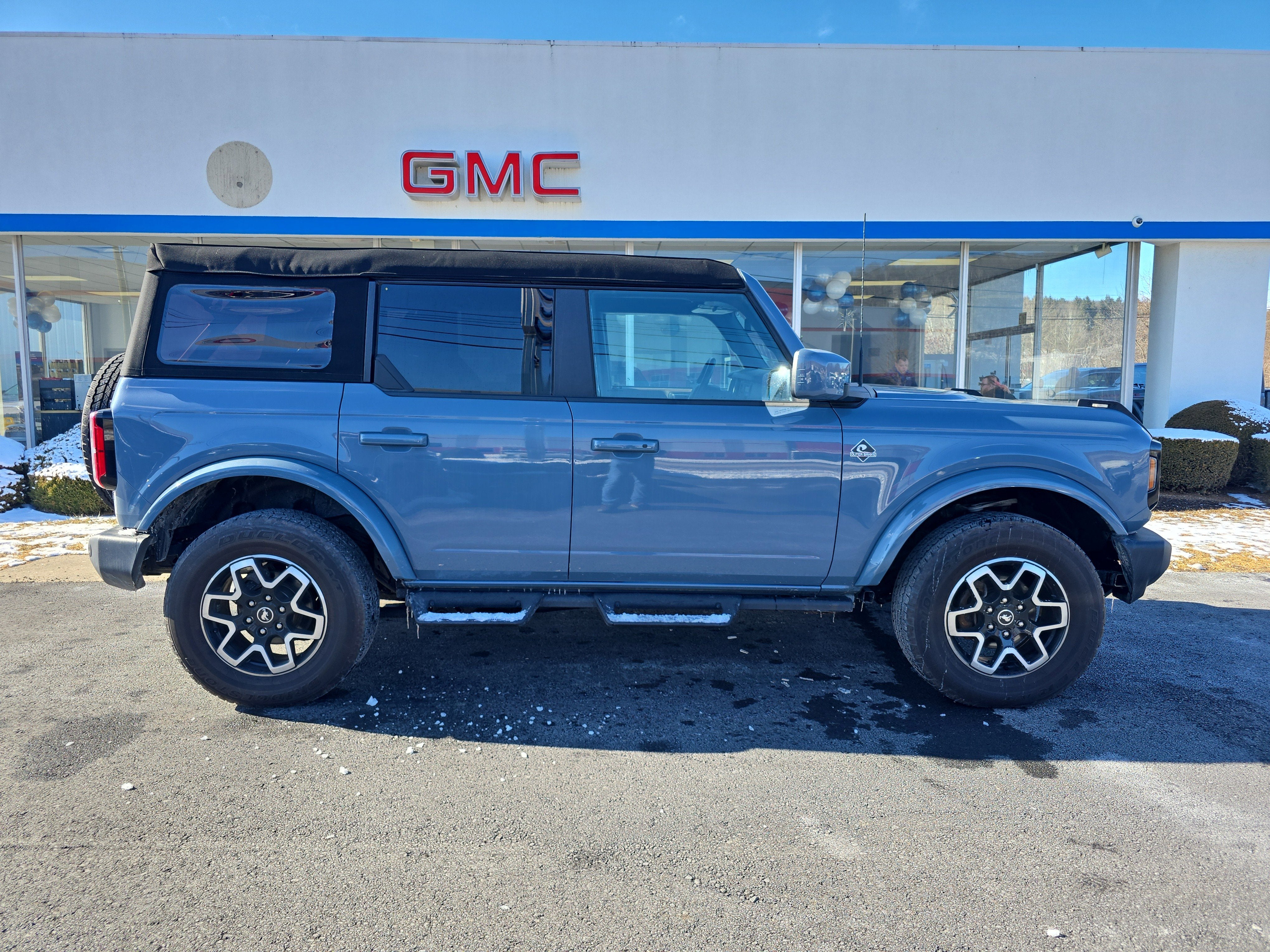 2023 Ford Bronco Base