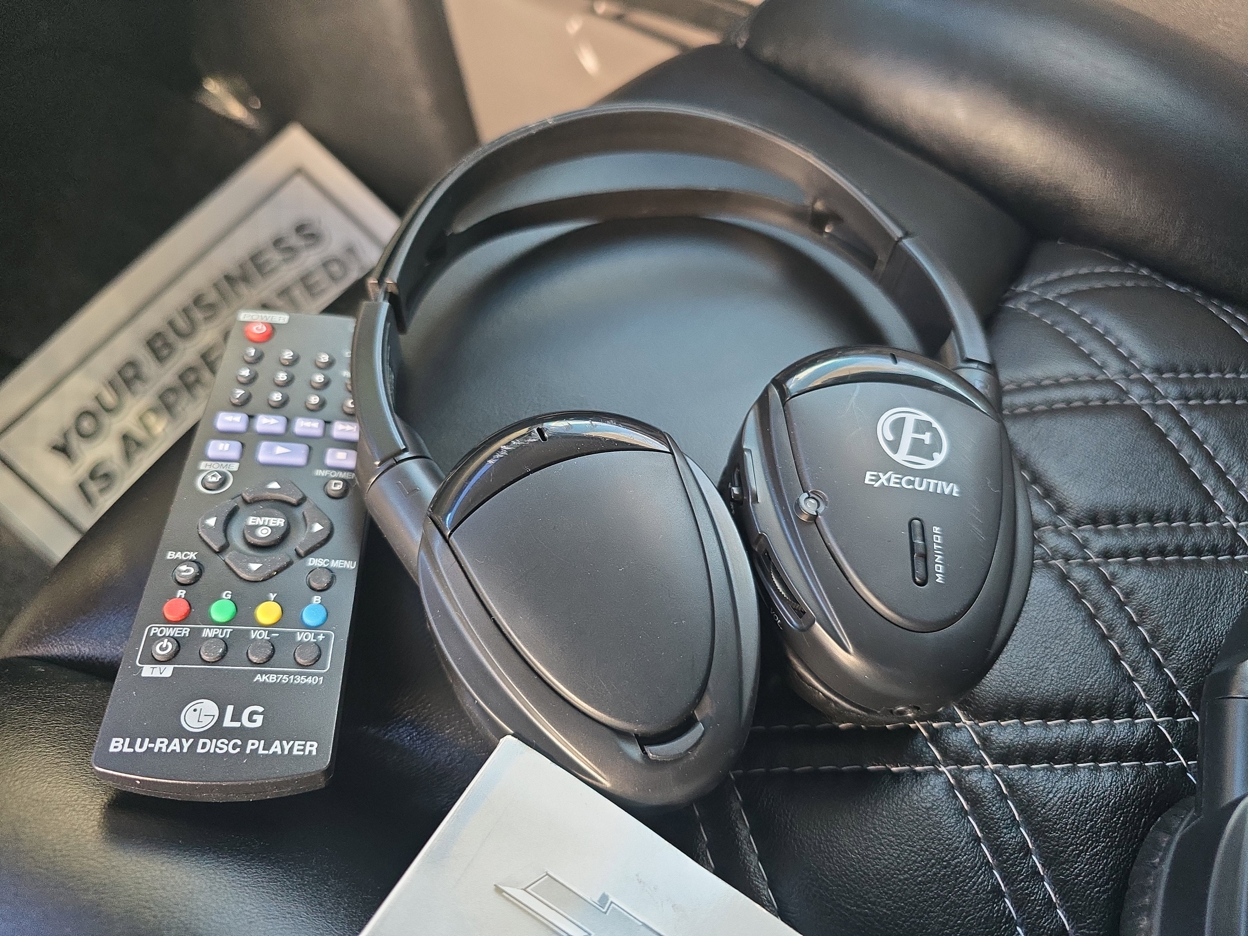 2021 Chevrolet Express Passenger 2500 1LS