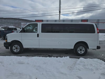 2024 Chevrolet Express Passenger 3500 1LS