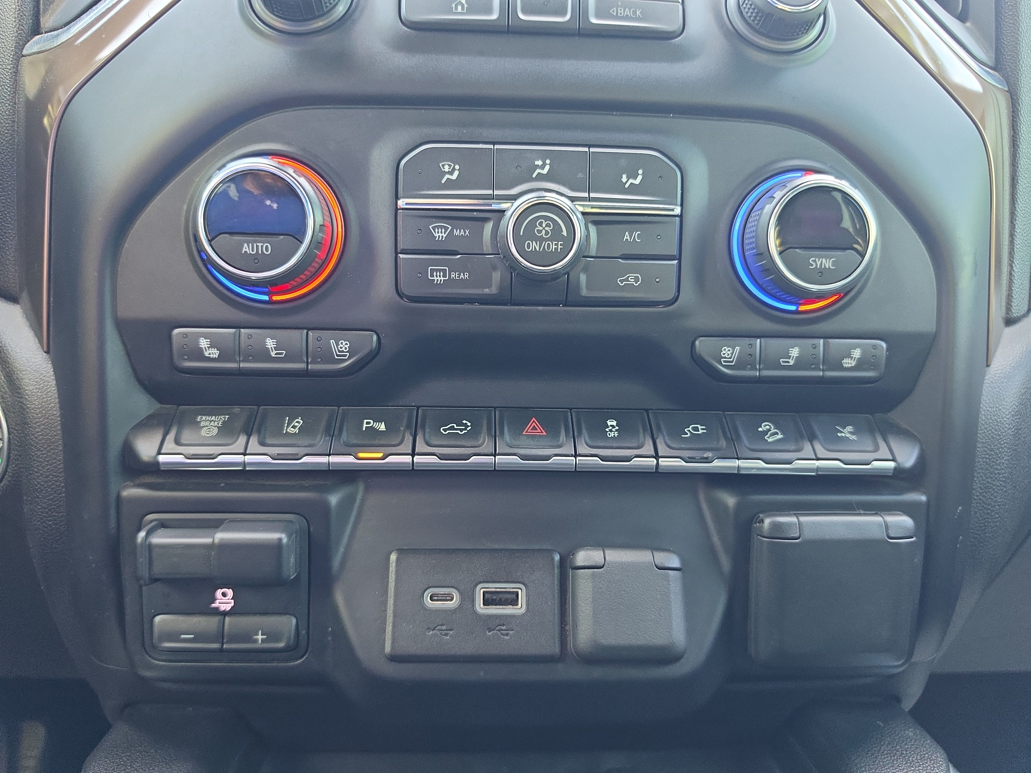 2022 Chevrolet Silverado 3500 HD High Country