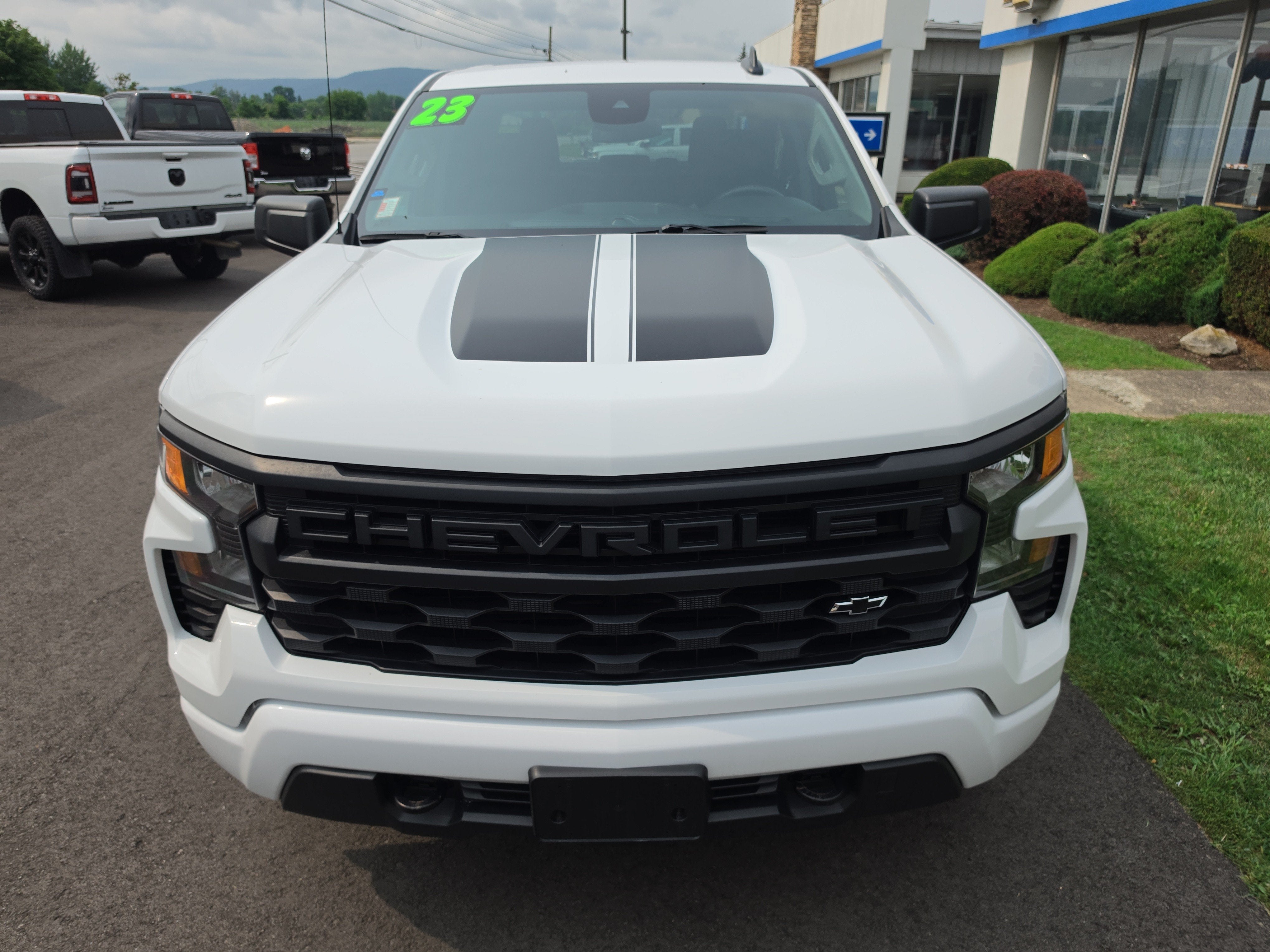 2023 Chevrolet Silverado 1500 Custom