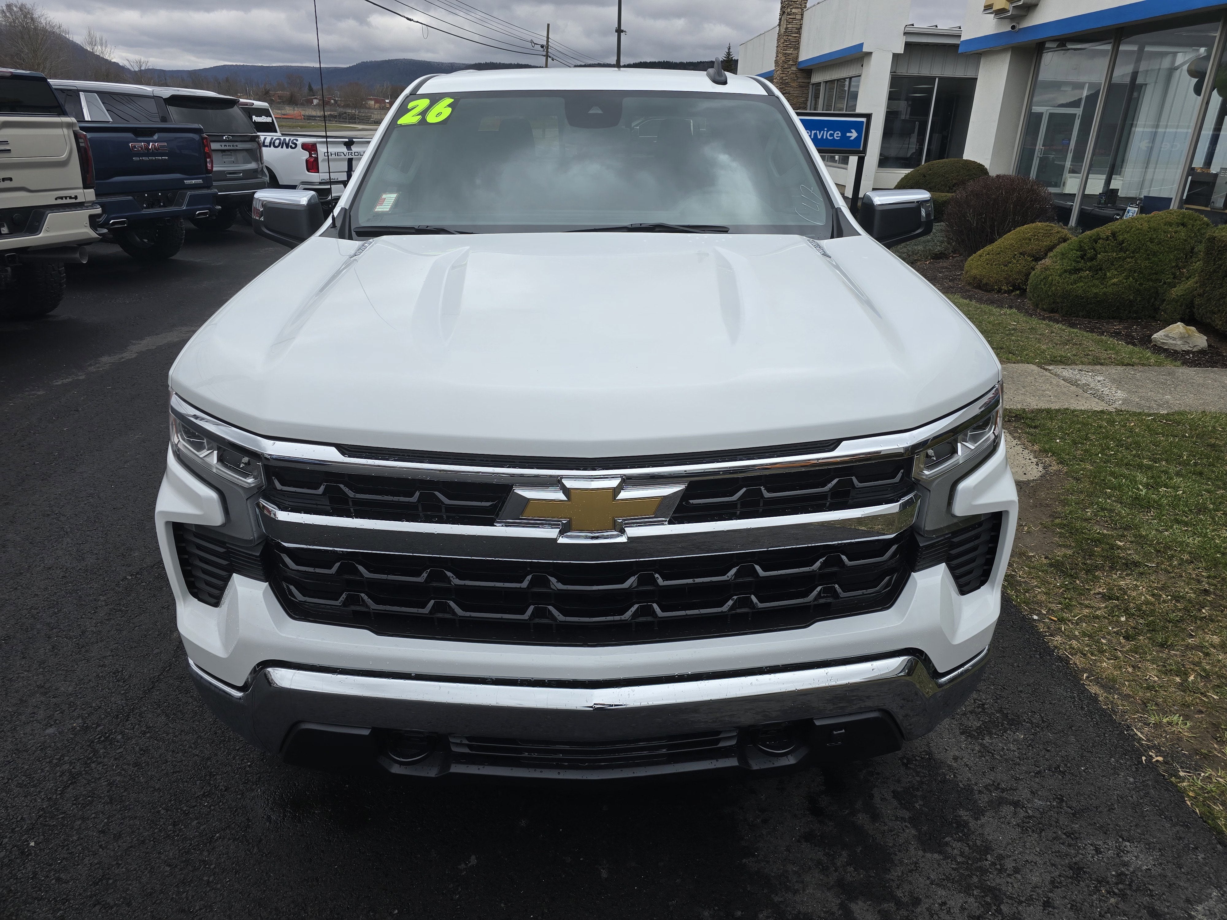 2026 Chevrolet Silverado 1500 LT