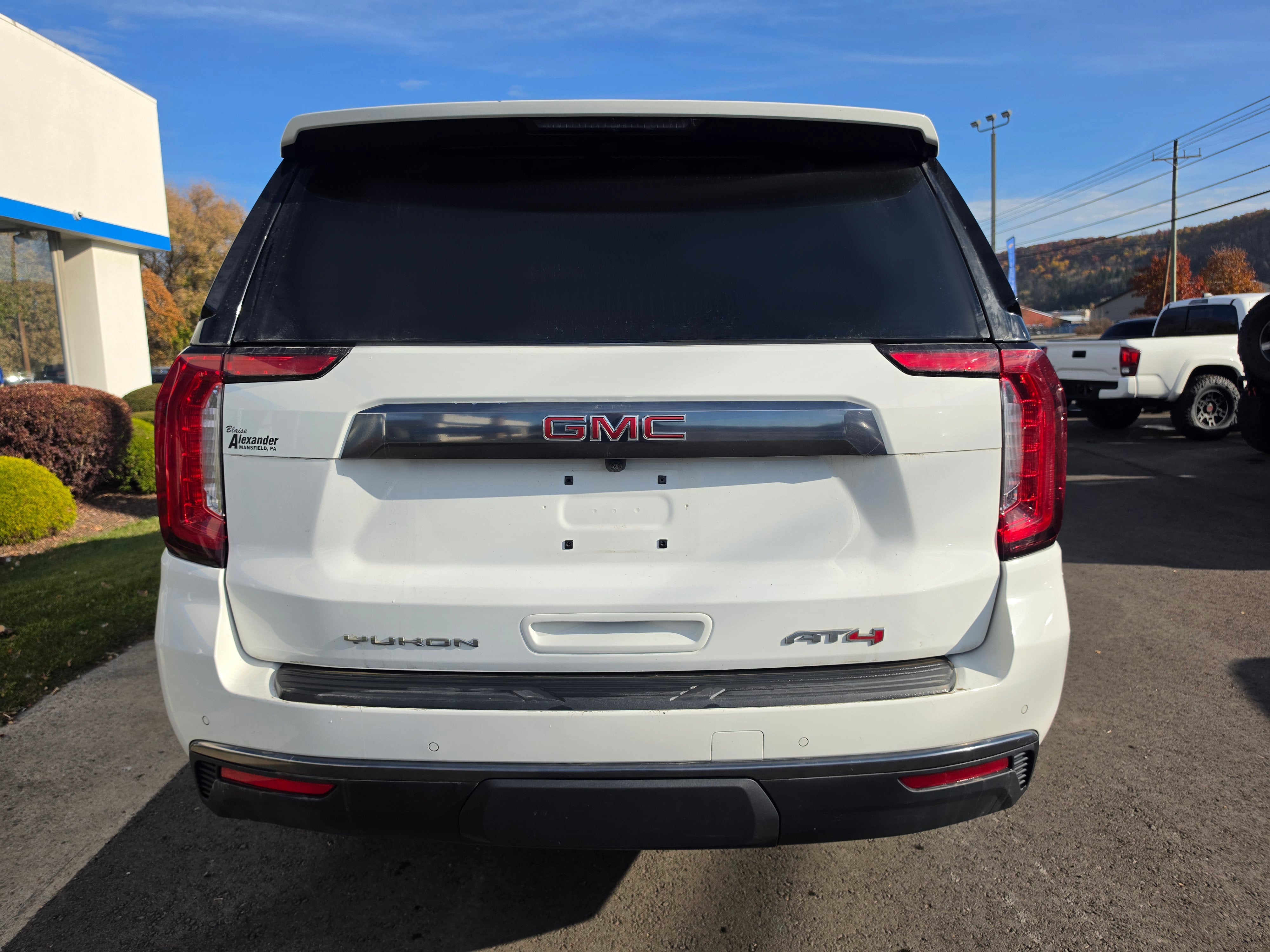 2023 GMC Yukon XL AT4
