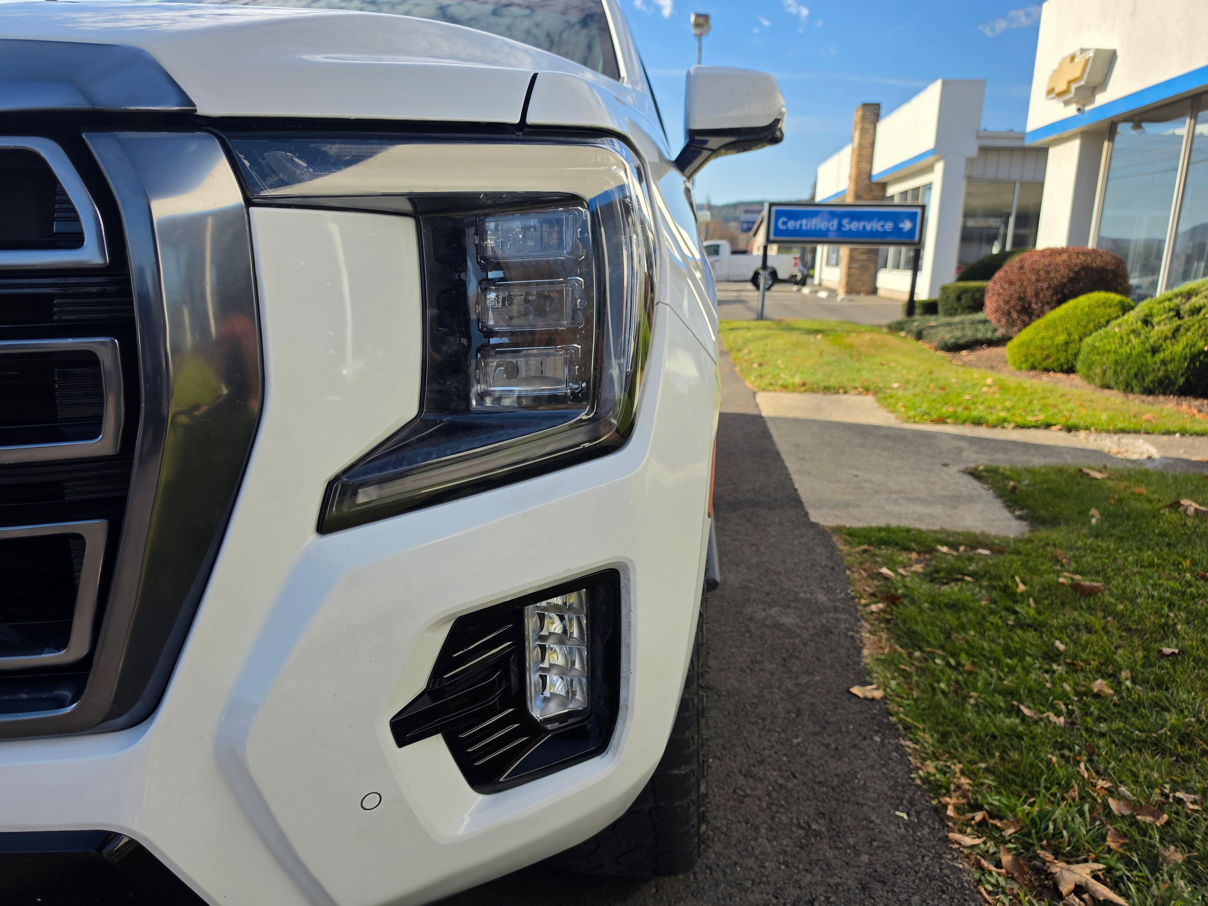 2023 GMC Yukon XL AT4