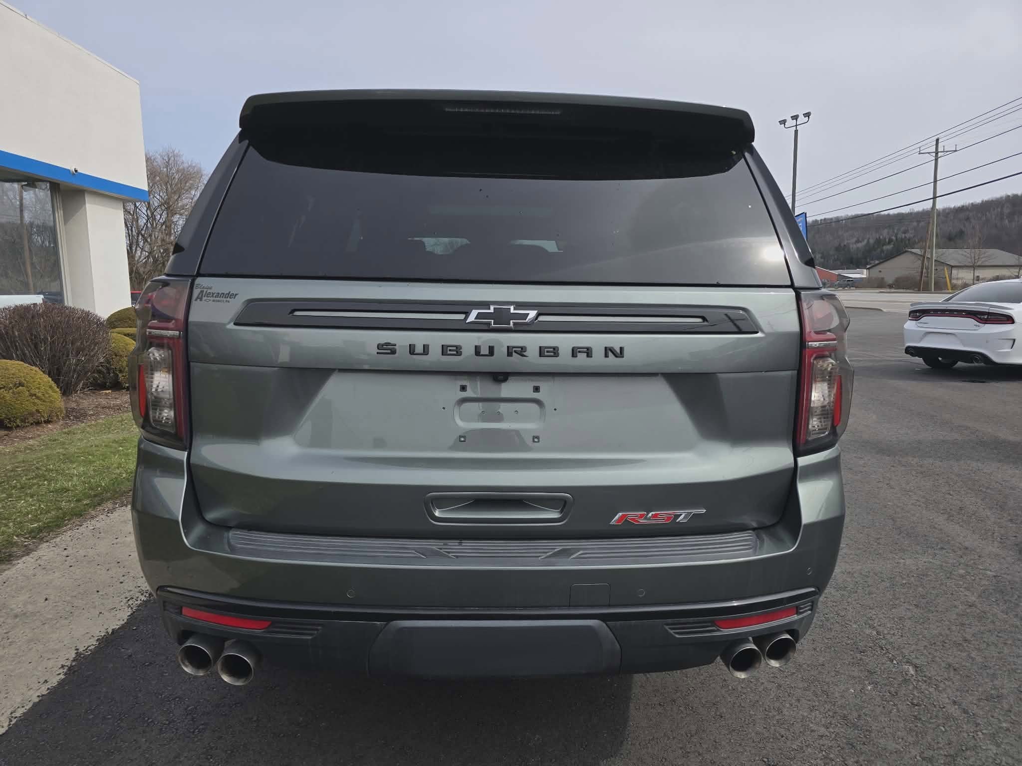 2023 Chevrolet Suburban RST