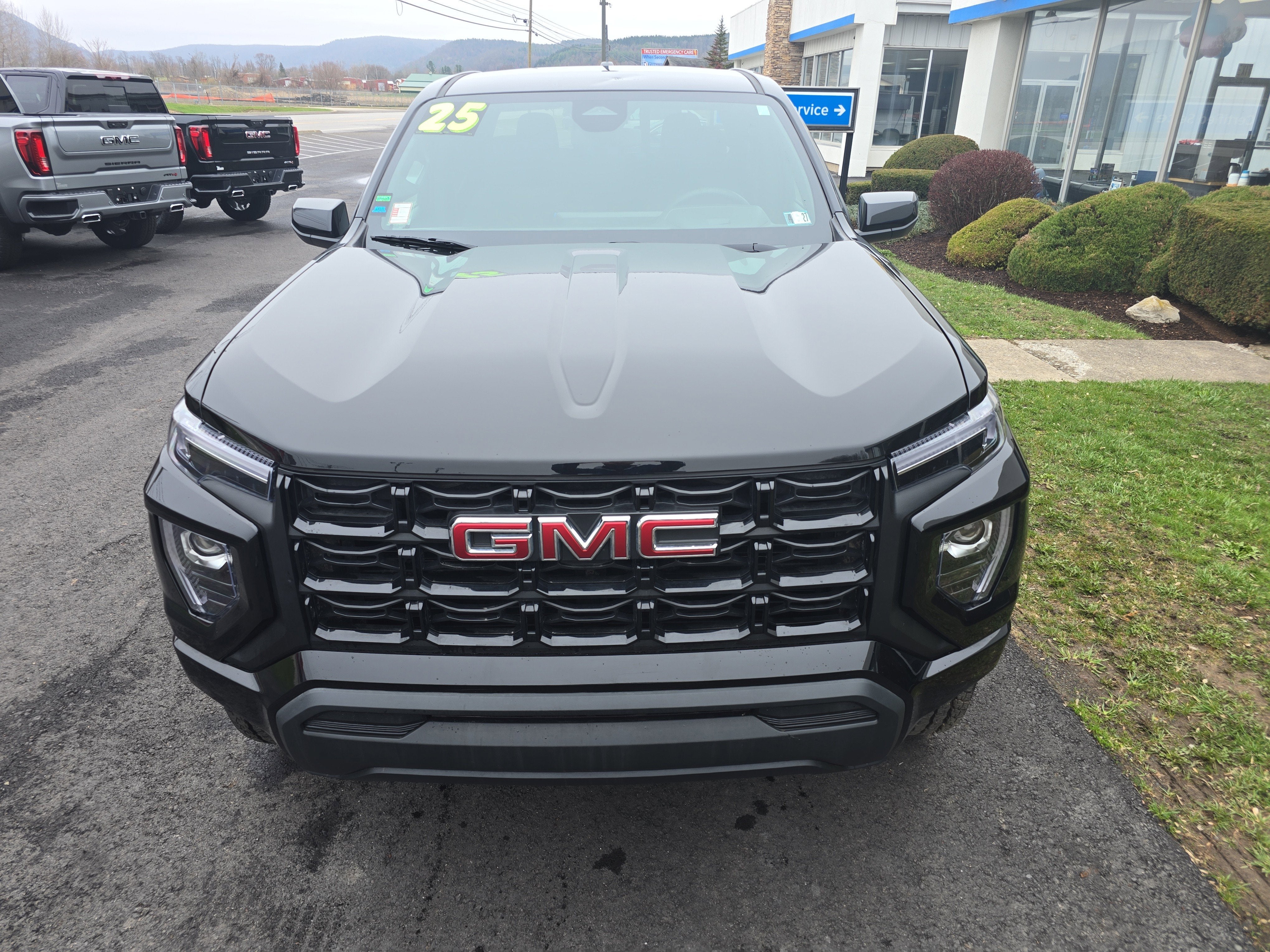 2025 GMC Canyon Elevation