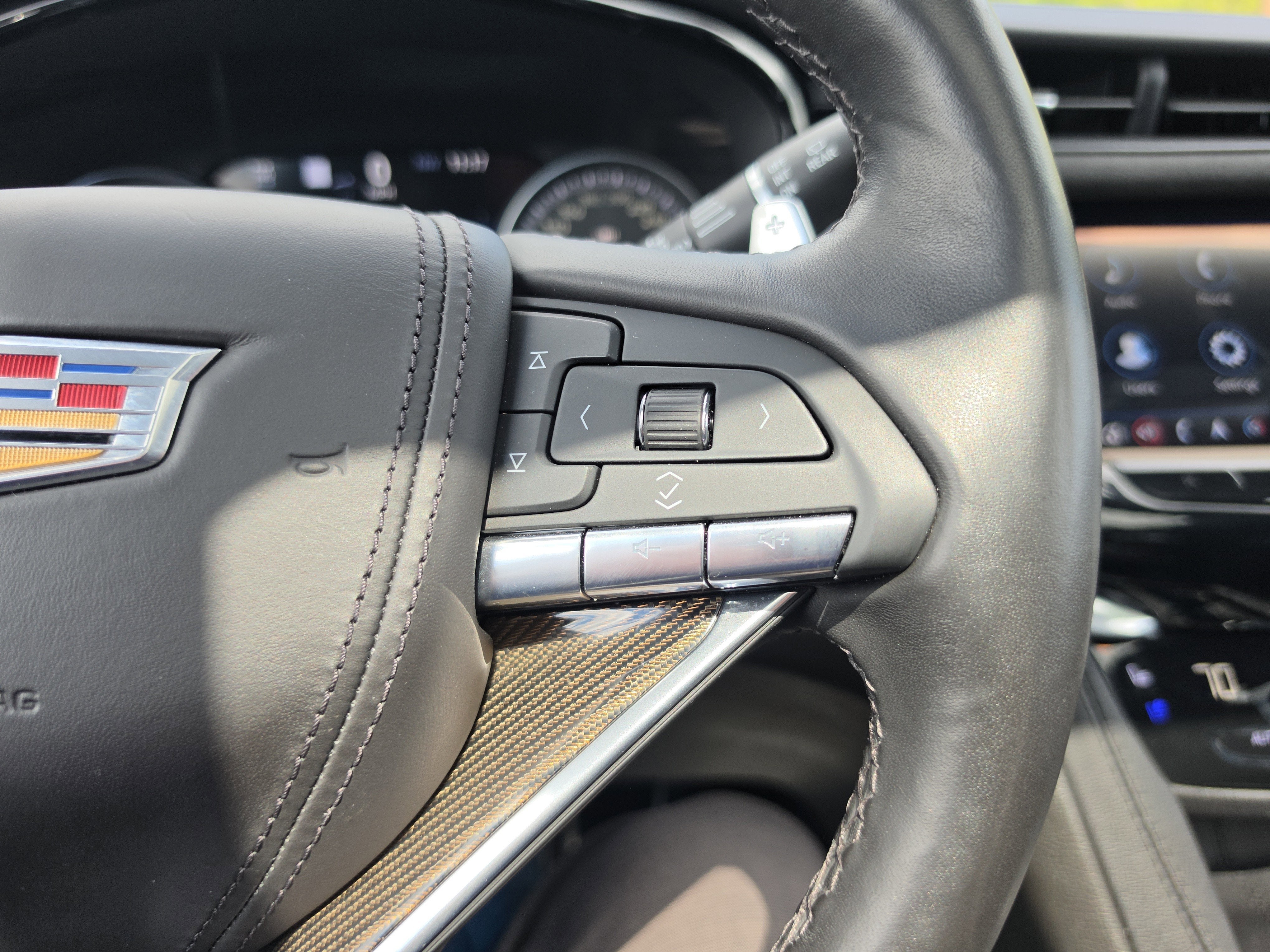 2023 Cadillac XT6 Sport