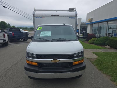 2025 Chevrolet Express Cutaway 4500 2WT