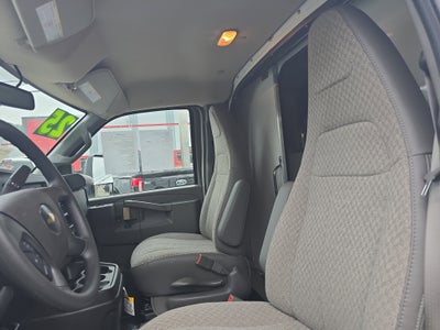 2025 Chevrolet Express Cutaway 4500 2WT
