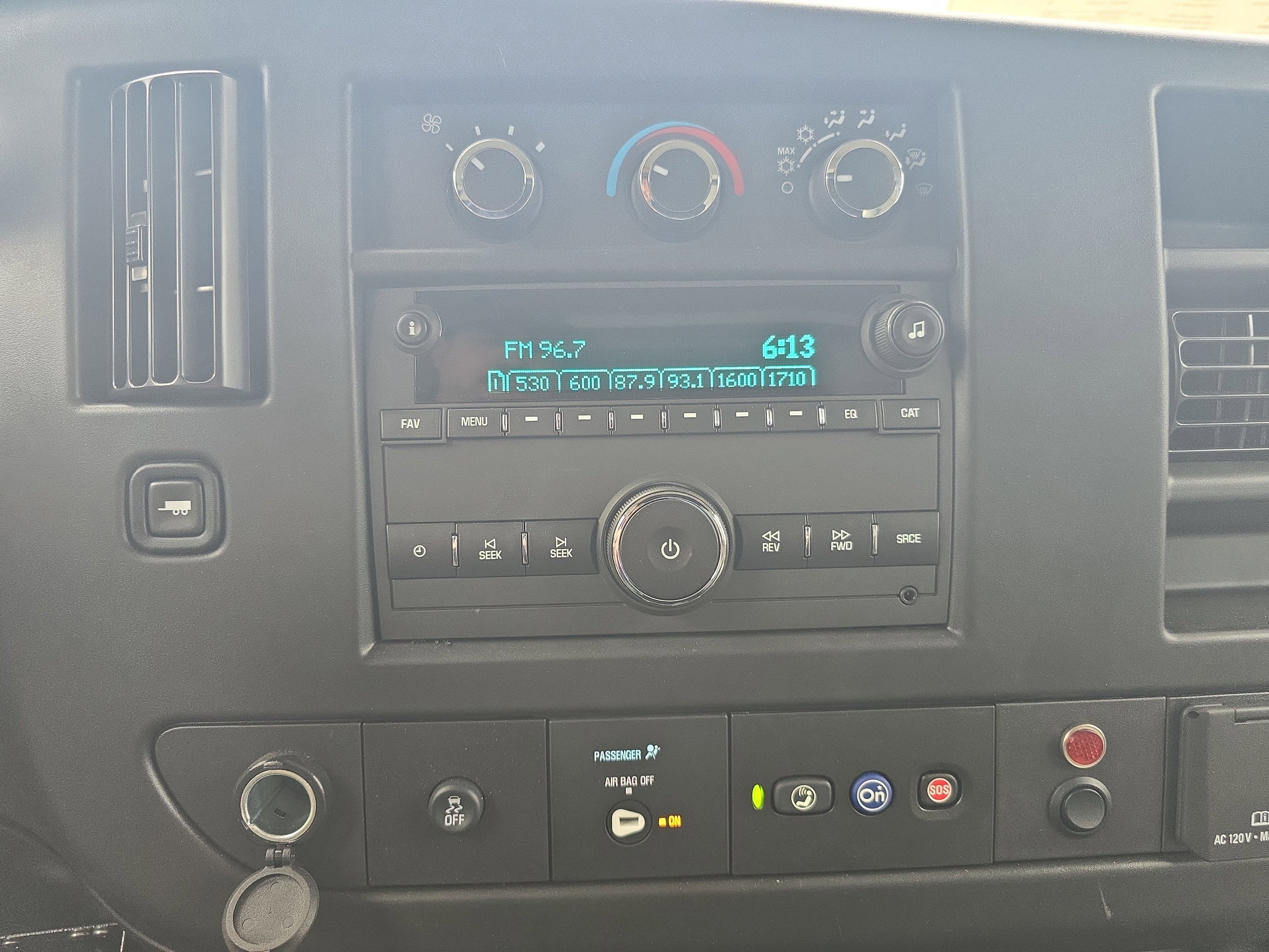 2025 Chevrolet Express Cutaway 4500 2WT