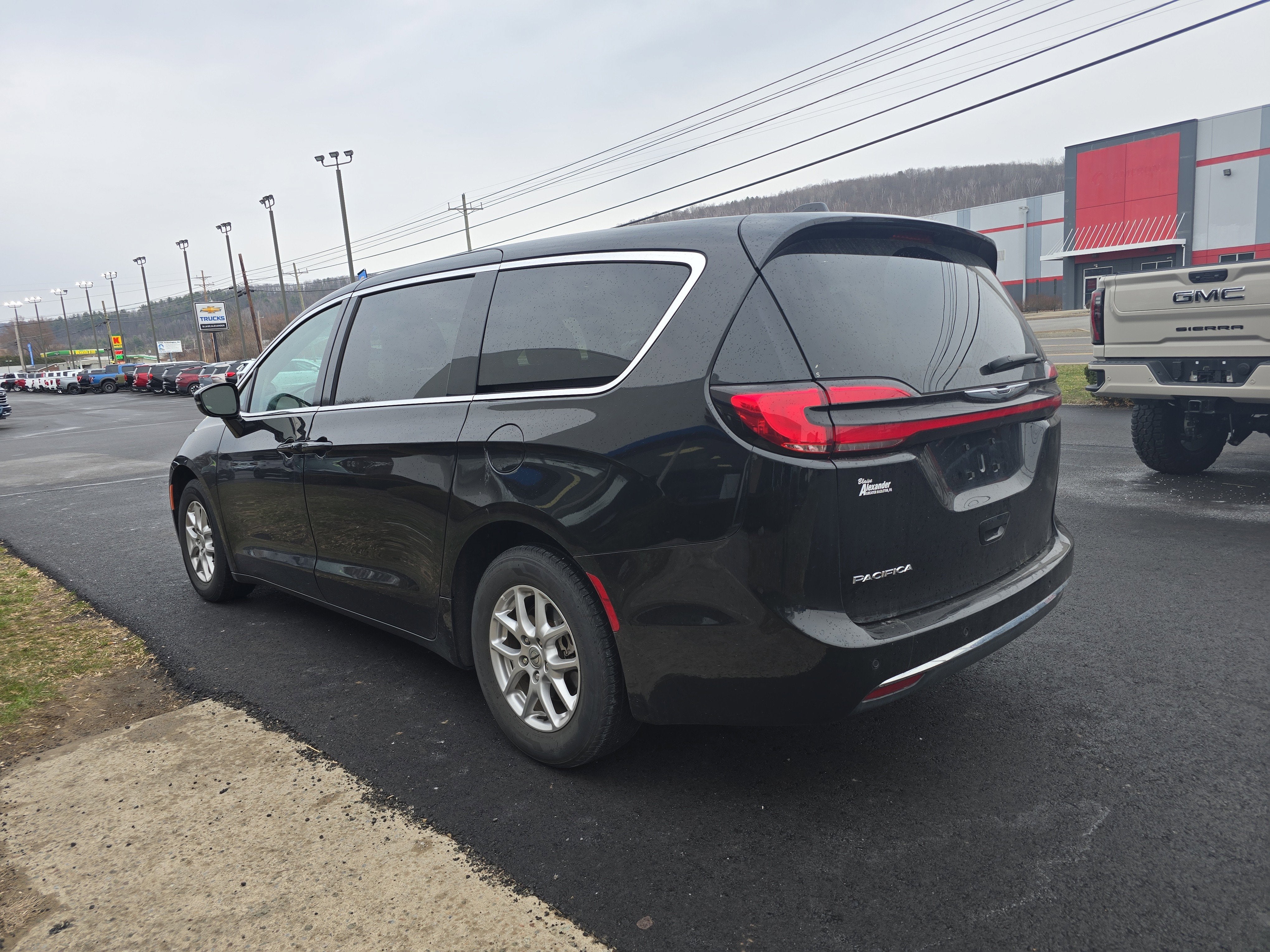 2024 Chrysler Pacifica Touring L
