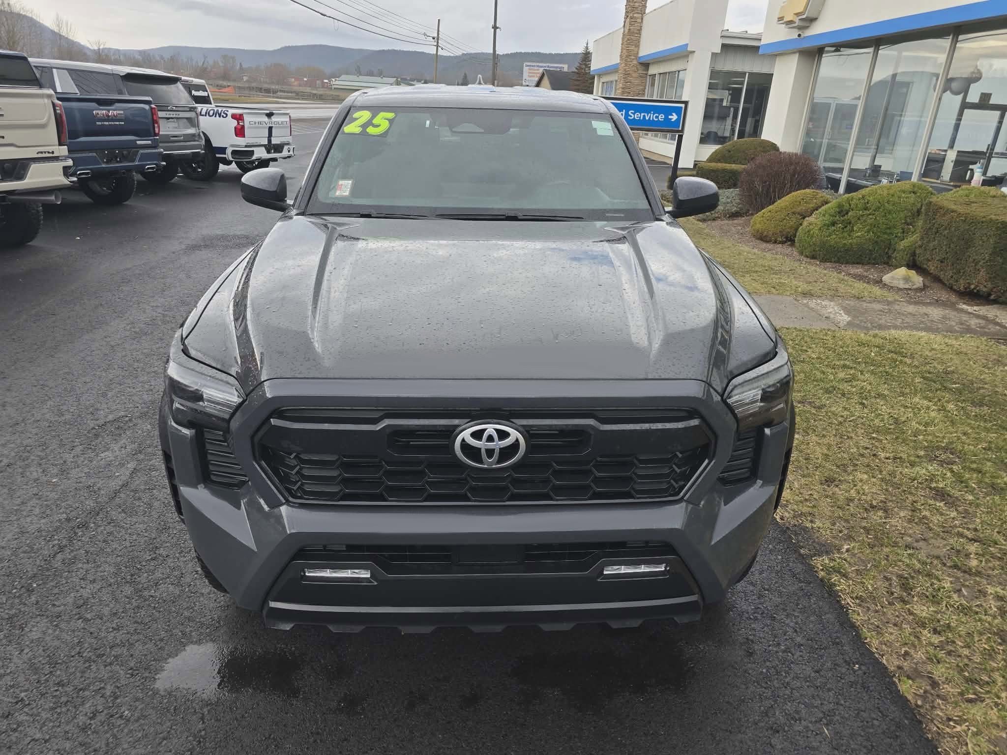 2025 Toyota Tacoma 4WD SR