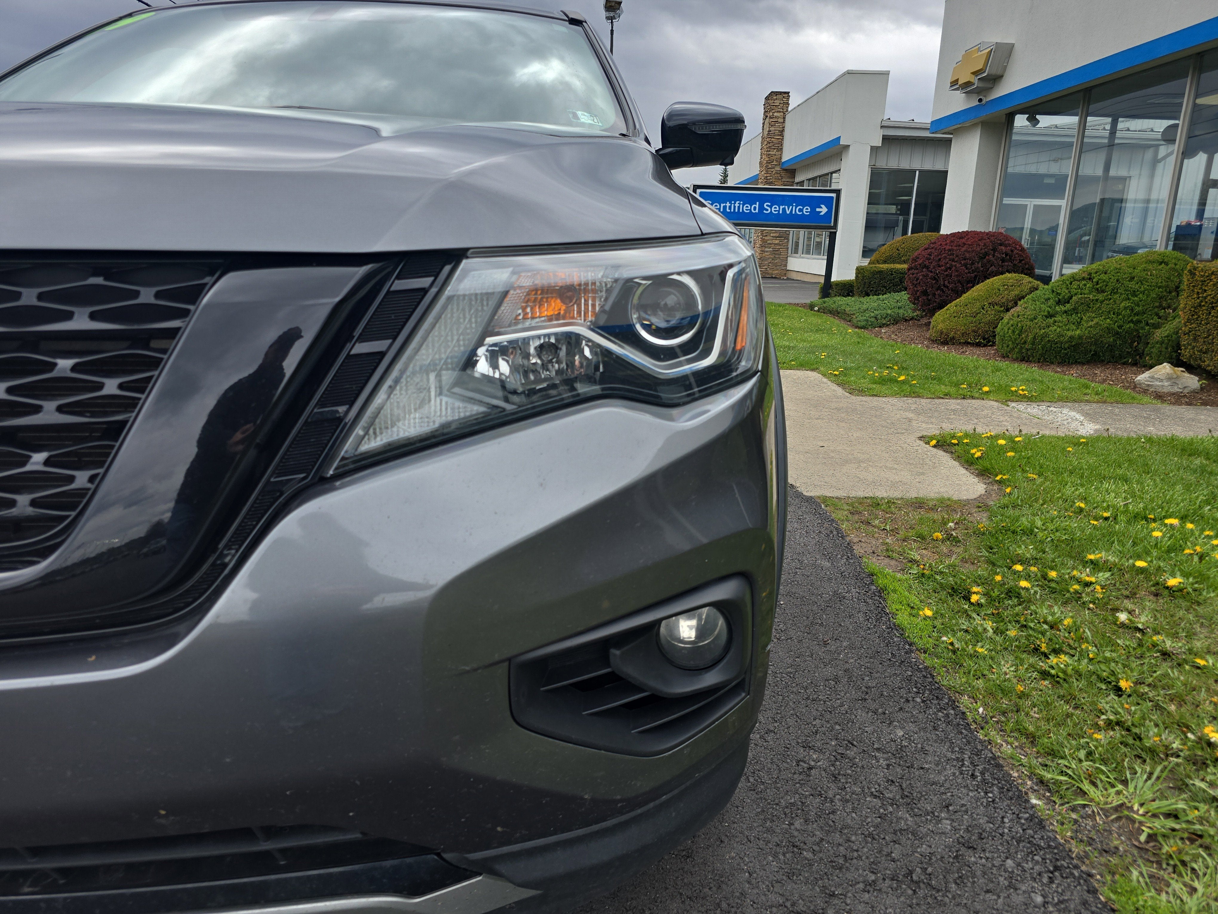 2019 Nissan Pathfinder SL