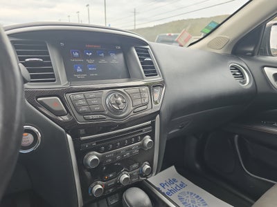 2019 Nissan Pathfinder SL