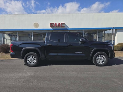 2023 Toyota Tundra 4WD SR5