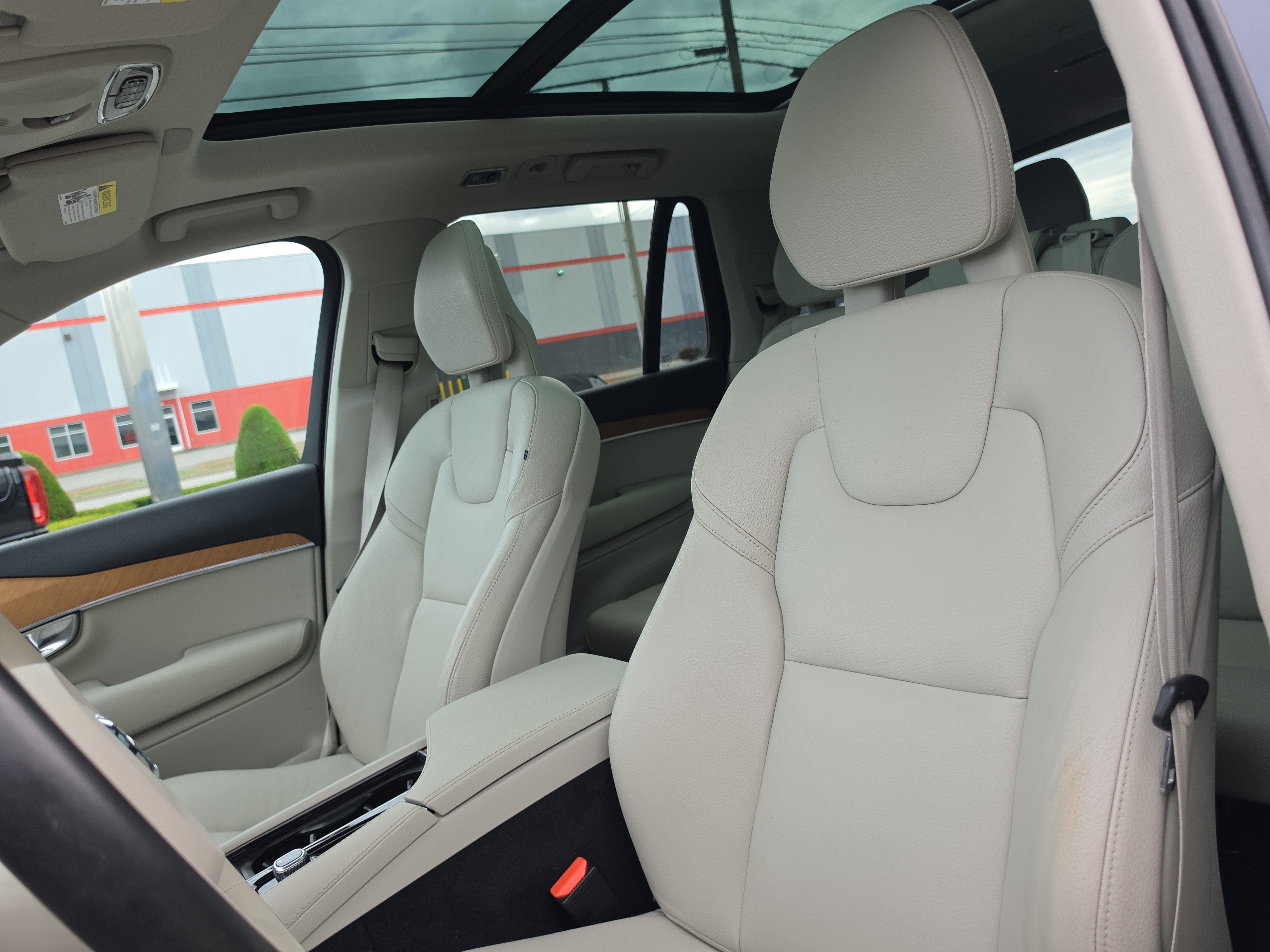 2022 Volvo XC90 Momentum
