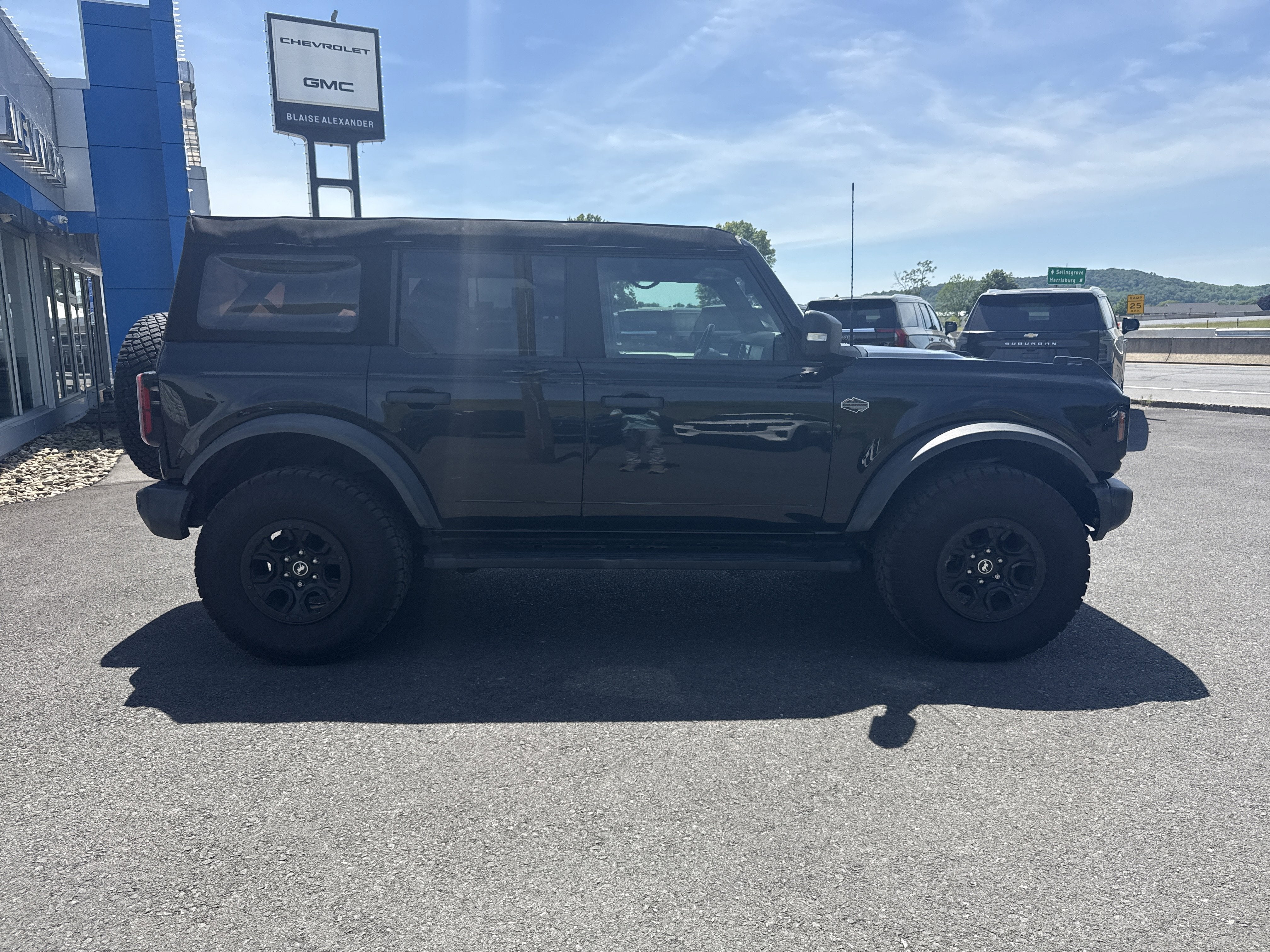2023 Ford Bronco Base